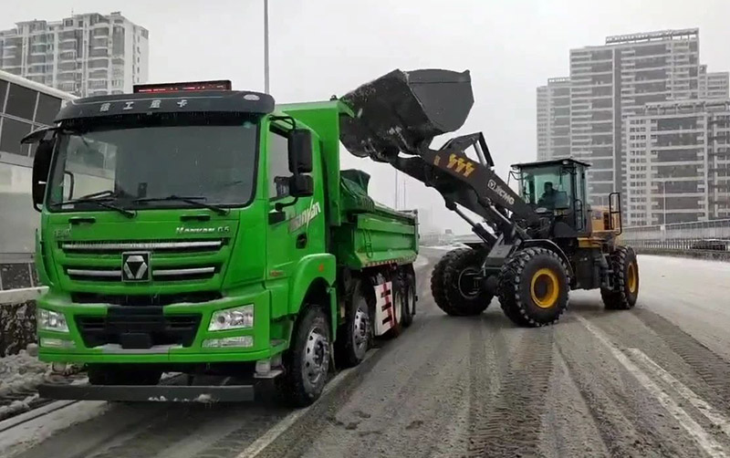 除雪保流通，，，，，，德赢vwin汽车在行动