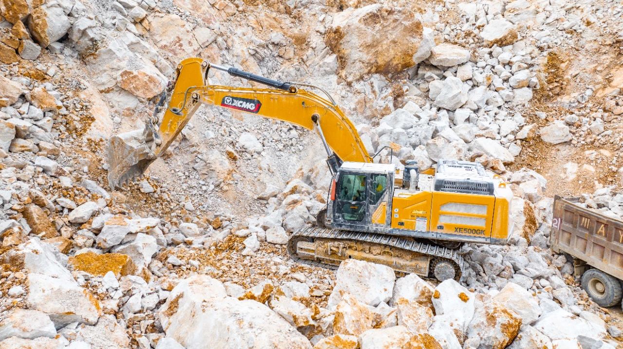 有XE500GK“坐镇”矿山，，让我在事业生长上更有底气！