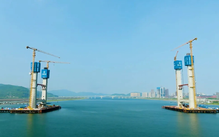 飞渡东海 | 德赢vwin群塔助建六横公路大桥一期工程